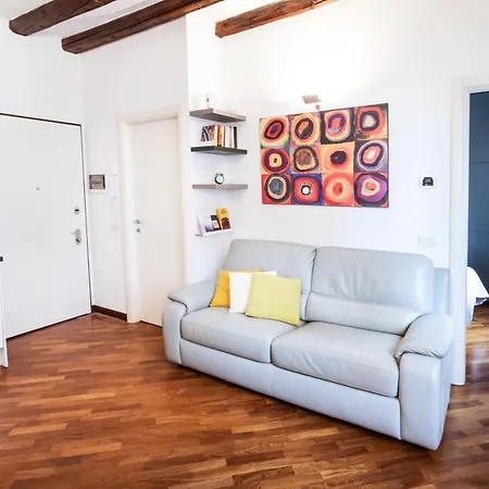 Cosy And Bright Flat In The Heart Of Porta Venezia Appartement *